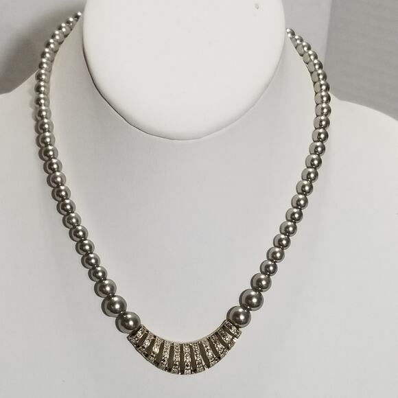 SAQ Avon 14" silver tone faux pearl necklace 1.2056 - Picture 2 of 7